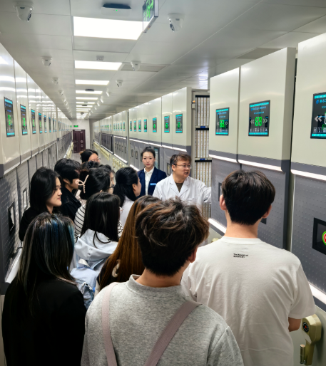 档案见证成长 服务护航未来——...
